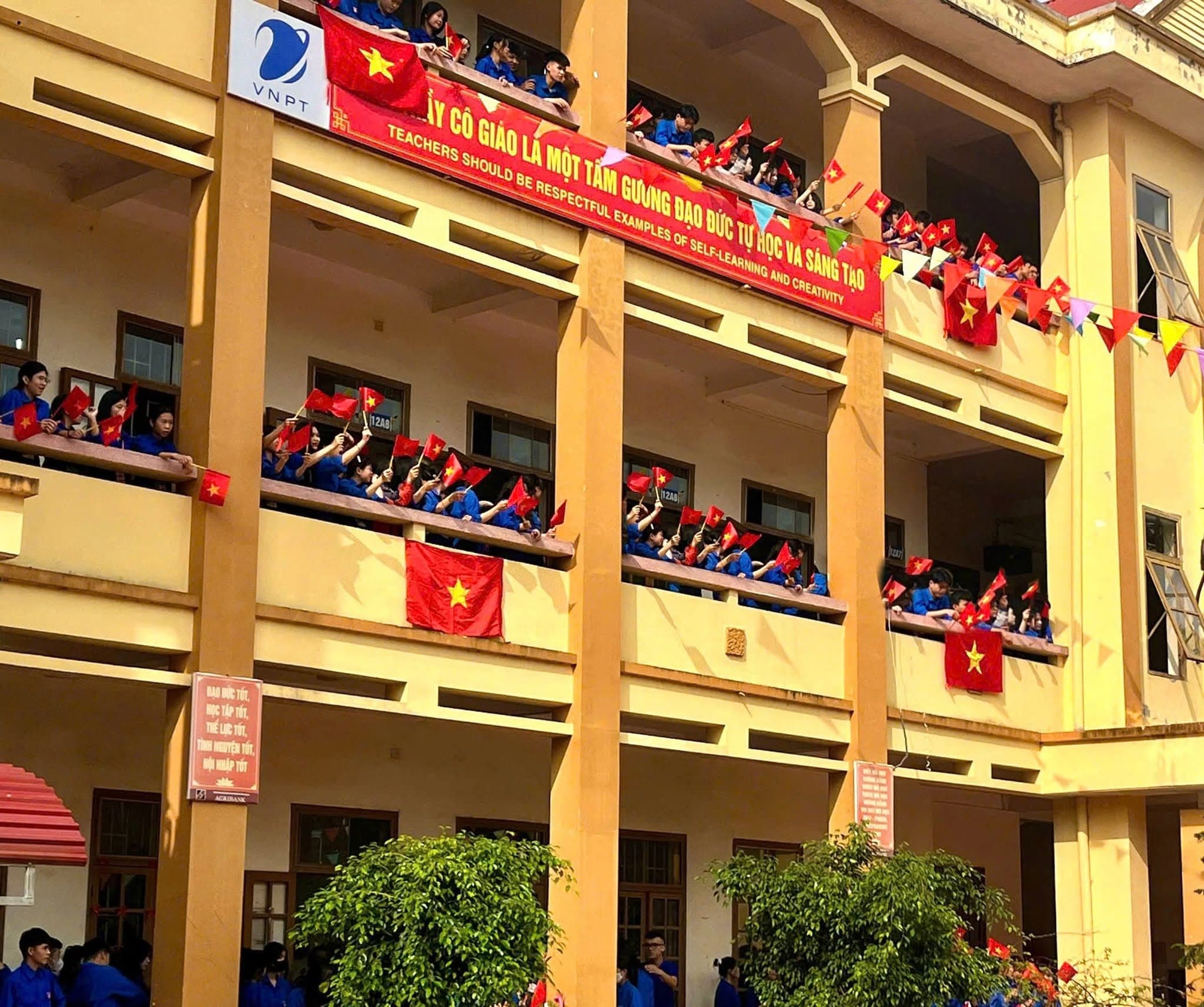 Trường THPT Lộc Bình
