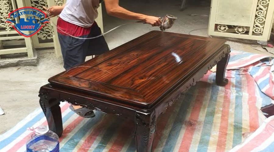 Dịch vụ sơn bàn ghế gỗ chuyên nghiệp tại Sơn Gỗ Lạng Sơn